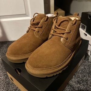 UGG Australia 3236 Neumel Boots for Men, Size 10 - Chestnut